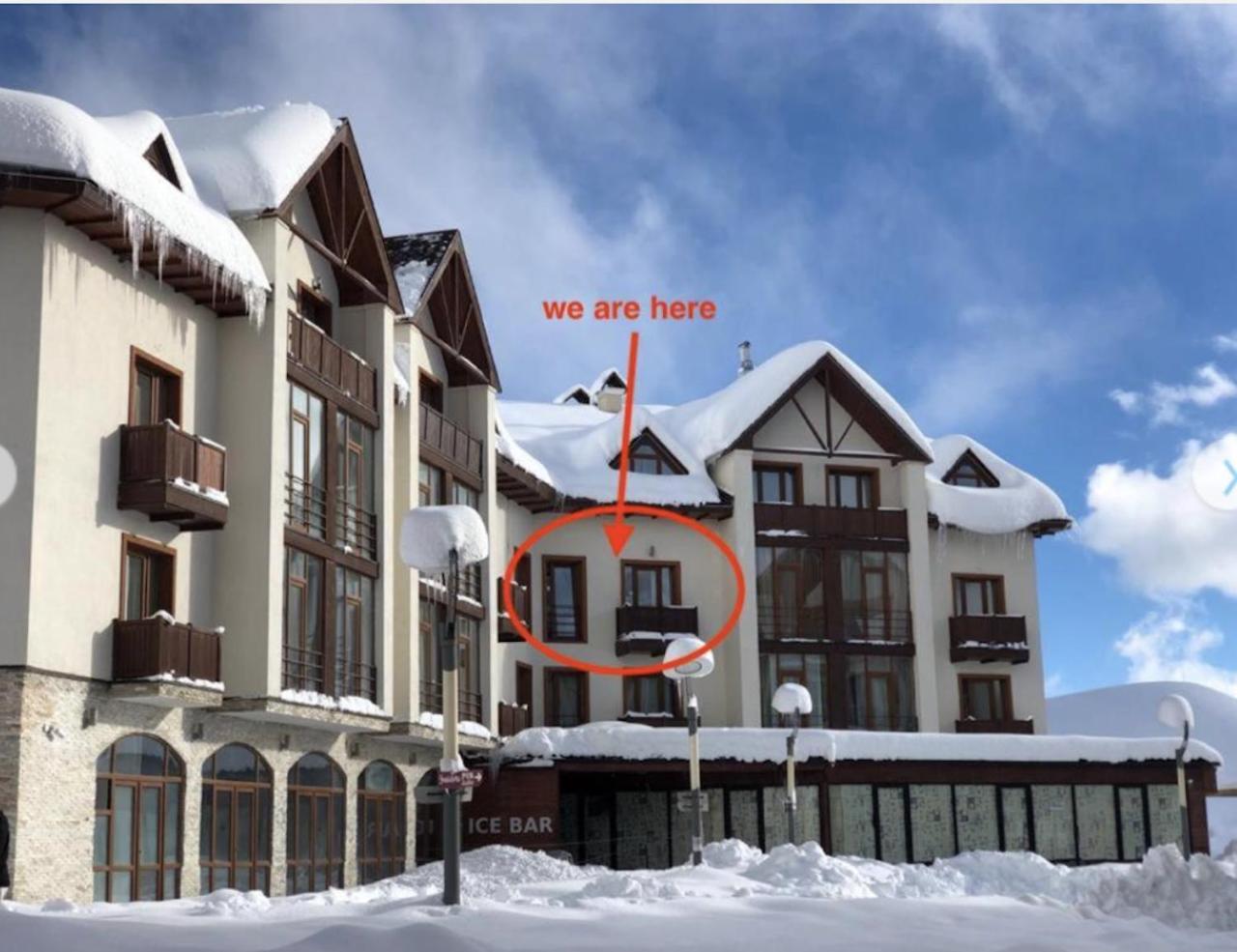 Happy Holidays Apartments In New グダウリ 部屋 写真