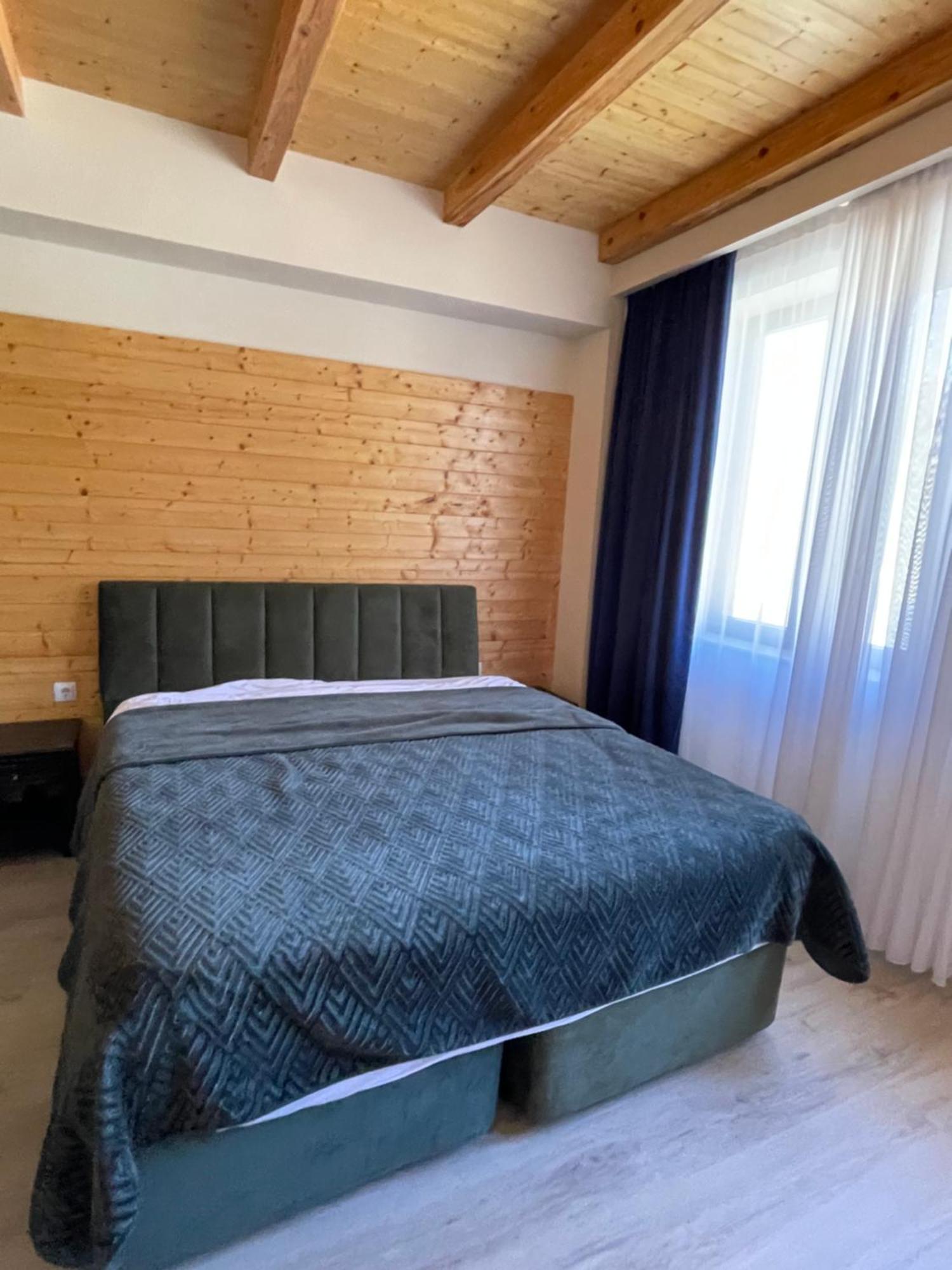 Happy Holidays Apartments In New グダウリ 部屋 写真