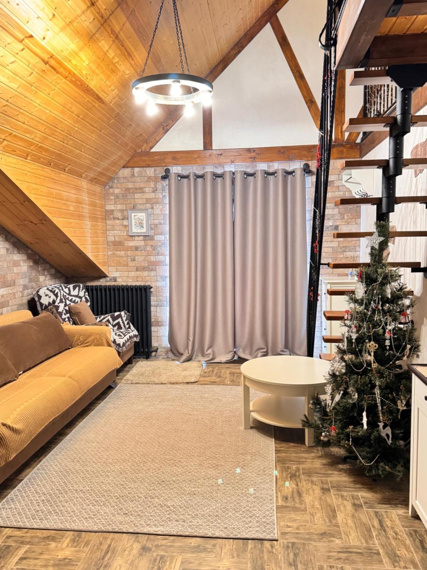 Happy Holidays Apartments In New グダウリ 部屋 写真