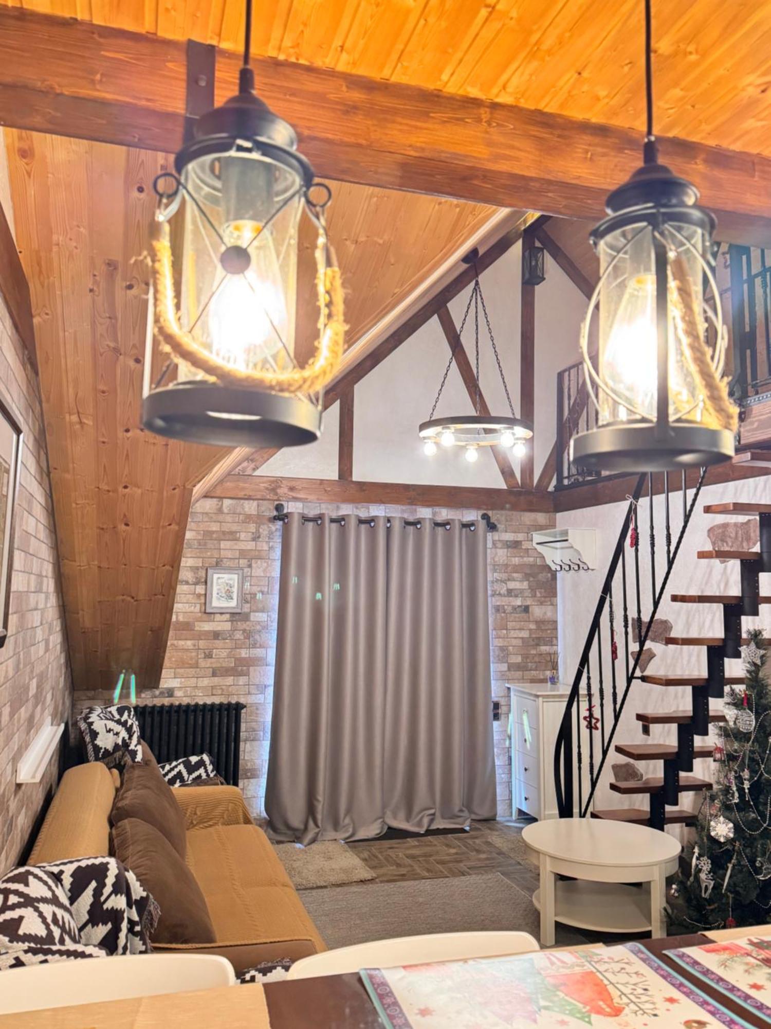 Happy Holidays Apartments In New グダウリ エクステリア 写真